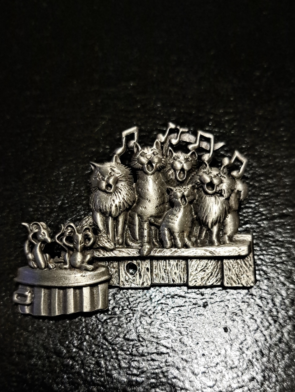 Vintage Cat's Chorus Brooch
